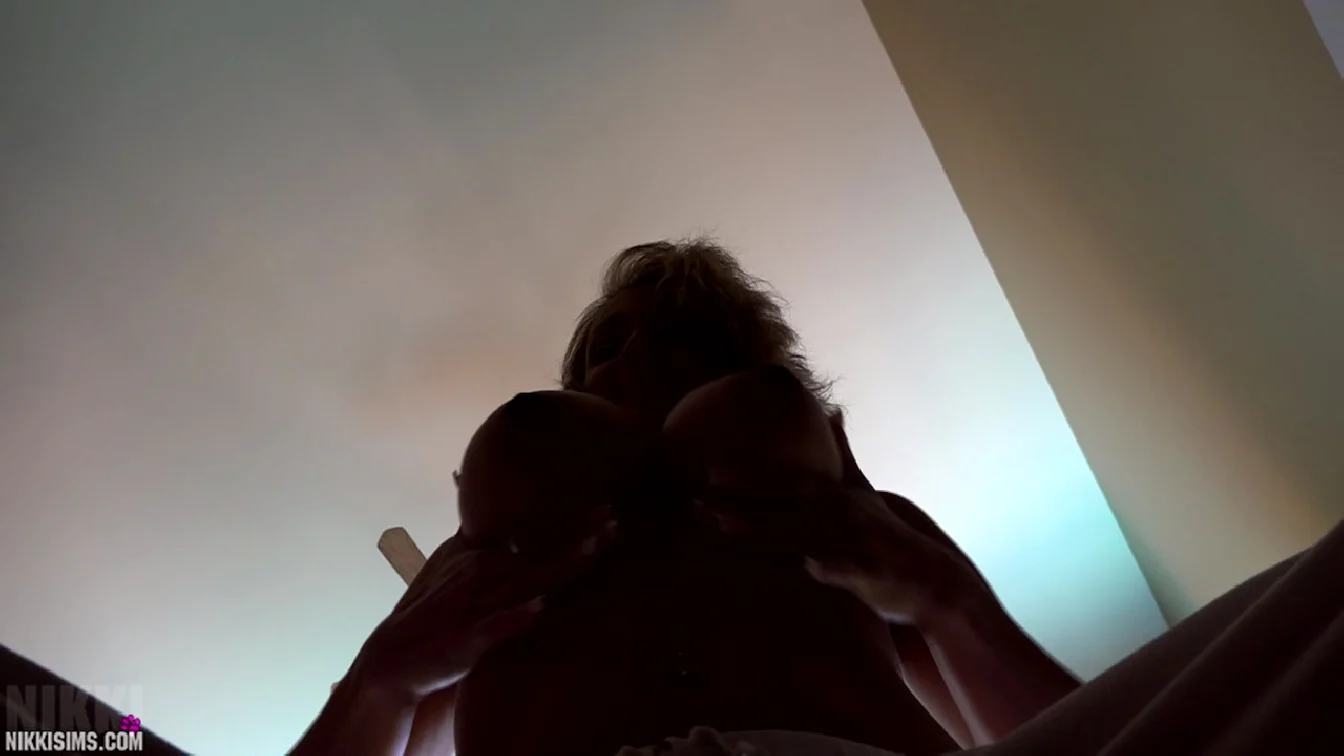 NikkiSims Topless In Sweats Full XXX